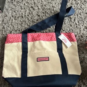 Vineyard vines tote bag